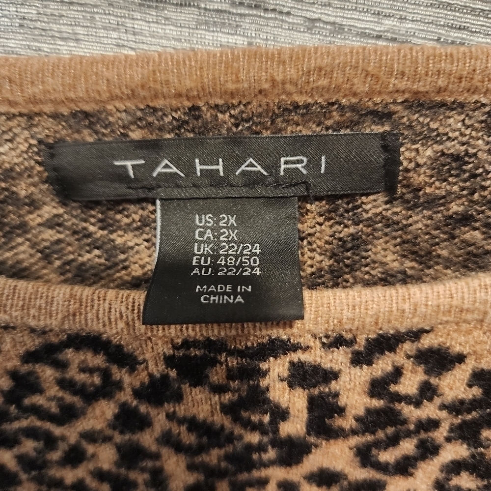 Tahari  2XL Leopard Print 3/4 Sleeve Stretch Knit Cuffed Sleeves - Picture 6 of 6